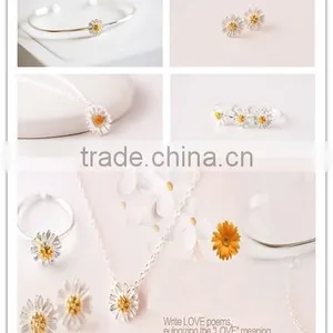 New Arrival Gold Tiny Delicated 925 Sterling Silver Daisy Fashion Jewelry Set for Wedding Party thumbnail-1