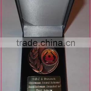Custom Metal Medal Boxes thumbnail-1