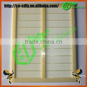 PLASTIC/BAMBOO BEE QUEEN EXCLUDER thumbnail-1