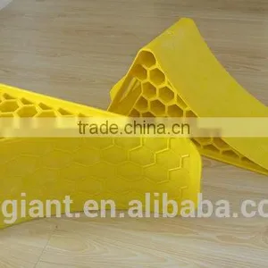 PP Wheel Chock thumbnail-1