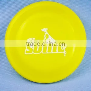 Plastic Flying Disk thumbnail-1