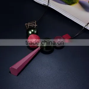 Fashion Horseshoe Strip Pendant Long Necklace Square Hoop Large Bead on Chain Necklace Autumn Winter Long Sweater Necklace thumbnail-2