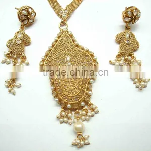 Contemporary Jewelry thumbnail-1