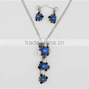 Popular Blue 3 Flowers Pendant Necklace Fancy Necklace and Earring Fashion Jewelry Set thumbnail-1