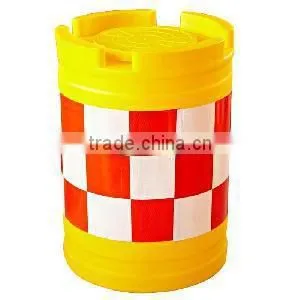 Water Filled Red Plastic Barrier Supplier thumbnail-1