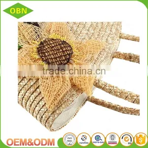 Wholesale Custom Beautiful Convince Hand Woven Bohemian Fashion Lady Straw Beach Bag thumbnail-4