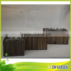 Factory Price Plastic Liner and Wooden Design Garden Flower Pot thumbnail-1