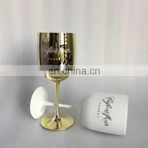 Champagne Moet Chandon Golden Goblets thumbnail-4