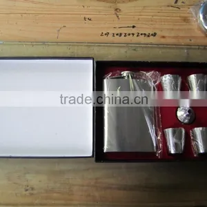 8oz Sanding Hip Flask With Small Funnel and 4pcs Cup in Gift Paper Box thumbnail-4