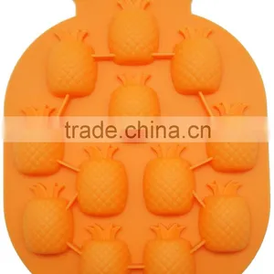 Easy Mold Pineapple Fruit Shape Silicone Ice Tray thumbnail-1