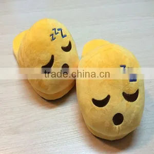 2015 Amazing Indoor Outdoor Warm Plush Heart Eyes Emoji Slippers thumbnail-4