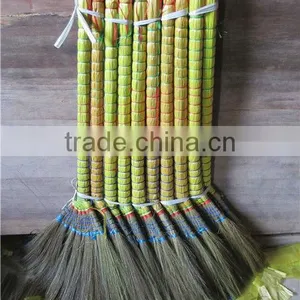 China Natural Soft Broom Handle thumbnail-1