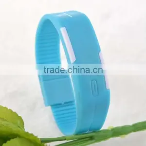 Womens Date Rubber LED Waterproof Bracelet Watch Digital Sport Wrist Watch thumbnail-3