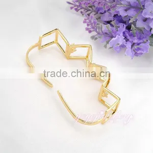 Elegant Semi Precious Stone Yellow Gold Bracelet Hand Bracelet thumbnail-6