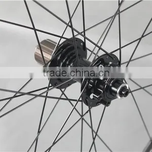 Carbon Clincher Wheels With Bit Hubs Carbon Wheels With Disc Brake W40C thumbnail-2
