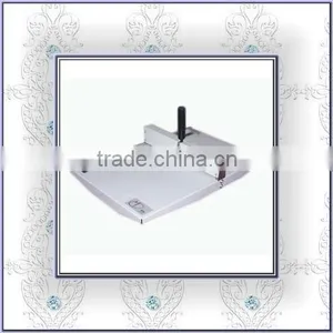 A4 360MM Desktop Manual Paper Creasing Machine thumbnail-1