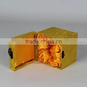 Fabric and Wooden Perfume Box thumbnail-3