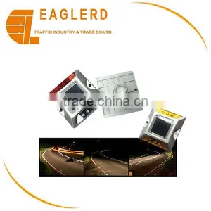 Hot Sales Aluminum IP68 Solar Road Stud China Supplier thumbnail-1