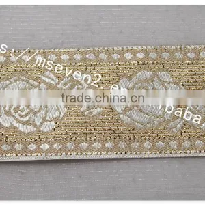 Newest Design 4.5 cm Width Ethnic Embroidery Gold Lace Trim for Garment thumbnail-4