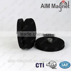 Rubber Coated Neodymium Magnet With A Screw Hole thumbnail-1