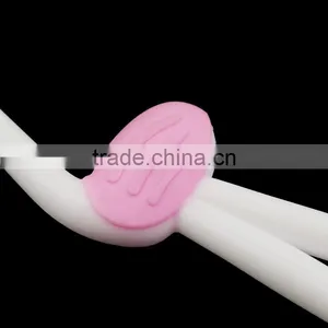 Hot Selling Color Changing Pet Toothbrush With Cartoon Holder thumbnail-3