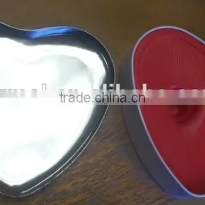 Heart Shape Chocolate Tin Box thumbnail-2