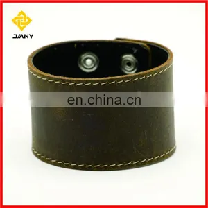 NEW Fashion Belt and Stud Wrap Genuine Leather Bracelet thumbnail-1