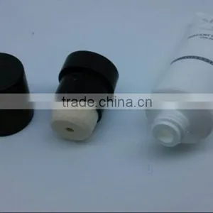 Cosmetic Usage Tube Packaging With Sponge Massage Head Tube for Shoe Polish thumbnail-2
