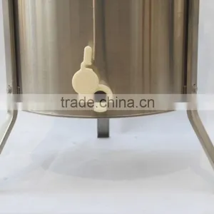 Hot Sale 4 Frame Manual Stainless Steel Honey Extractor Beekeeping Equipments 2 3 4 6 8 12 24 Frame Honey Extractor thumbnail-4