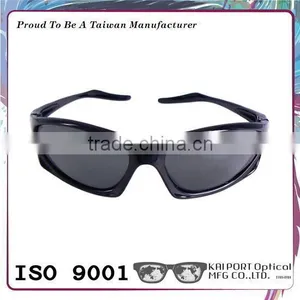 Lightly Polarized Material Lens Sporty Men Style Sunglasses thumbnail-1
