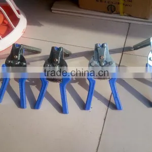 Poultry Used Cages Install Equipment Pinchers and Nails thumbnail-2