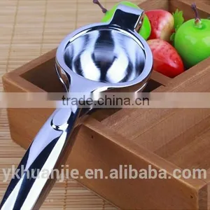 Stainless Steel Manual Juicer thumbnail-4