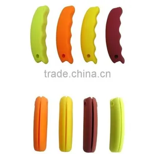 Silicone Pot Handle Holder Wholesale Soft Silicone Cover thumbnail-2