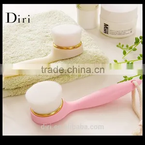 Customized Protable Long Handle Face Cleaning Brush thumbnail-1