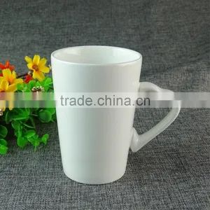 Wholesale White Heart Shaped Handle Porcelain Coffee Cups Mugs Bulk Ceramic Mugs thumbnail-1