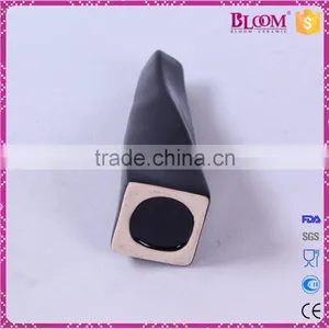 Irregular Shape Ceramic Black Glaze Single Flower Vase thumbnail-5