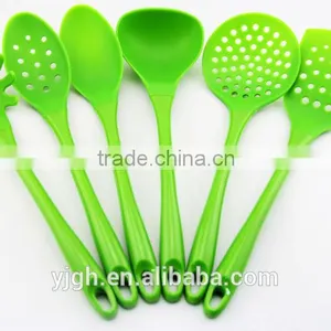 Eco-friendly Food Grade Kitchen Tools PS Green Handle 6 pc Nylon Cutlery Set thumbnail-1