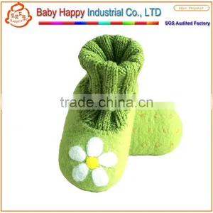 Hand Knit Baby Shoe High Quality in Bulk thumbnail-1