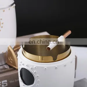 New Arrival Table Decoration Rocket Shape Ashtray Modern Portable Creative Ashtray thumbnail-3