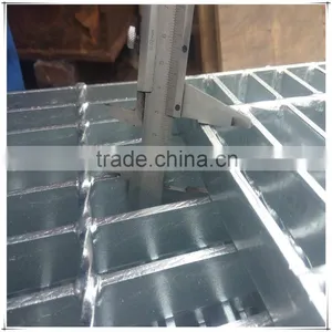 Press Lock Grating thumbnail-3