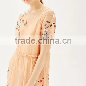 Woman Short Sleeve Flower Embroidered Midi Length Fashion Dress thumbnail-3