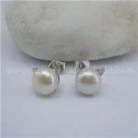 Natural Pearl Cat Silver Studs SSE042 thumbnail-1