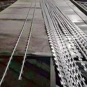 Concertina Razor Wire Coils 450mm Diameter for Military Use thumbnail-1