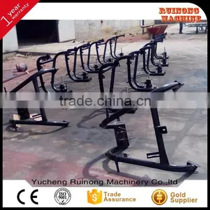 Factory Provided Double Plate Fertilizer Spreader With Cheap Price thumbnail-2