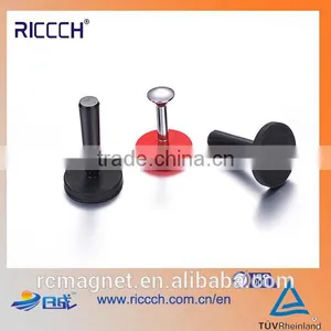 Strong Rubber Coated Flexible Magnet With Handle For Auto Decoratione thumbnail-2