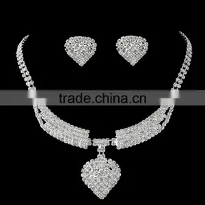 Rhinestone And Crystal Wedding Decoration Heart Fashion Bridal Jewelry Set thumbnail-1