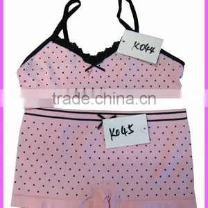 Yong Girl Seamless Camisole and Panty Underwear Set thumbnail-1