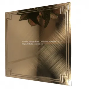 Anti - Oil Anti - Oxidation Stainless Steel Integrated Ceiling316 304 0.6mm Thickness 300X300mm China Factory thumbnail-1