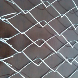 Galvanized Chain Link Fence With 2.5mm Wire Diameter and 50mm Mesh Size thumbnail-3