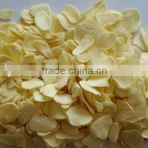 Dehydrated Garlic Flakes White Dried Garlic Flakes Without Root thumbnail-1
